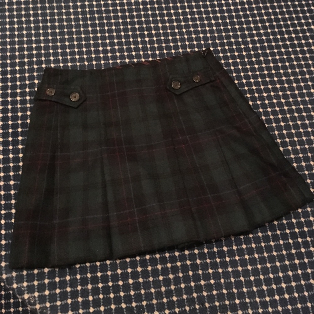 Dark green plaid pleated skirt